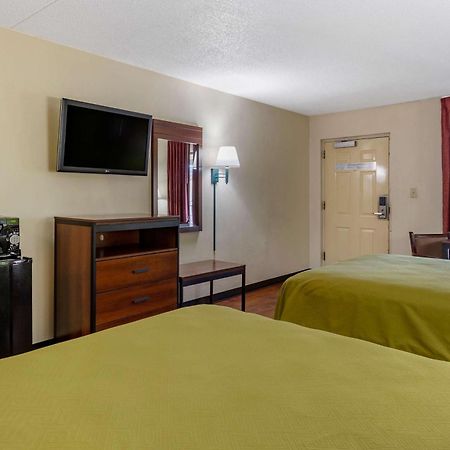 Econo Lodge Fayetteville Exterior photo