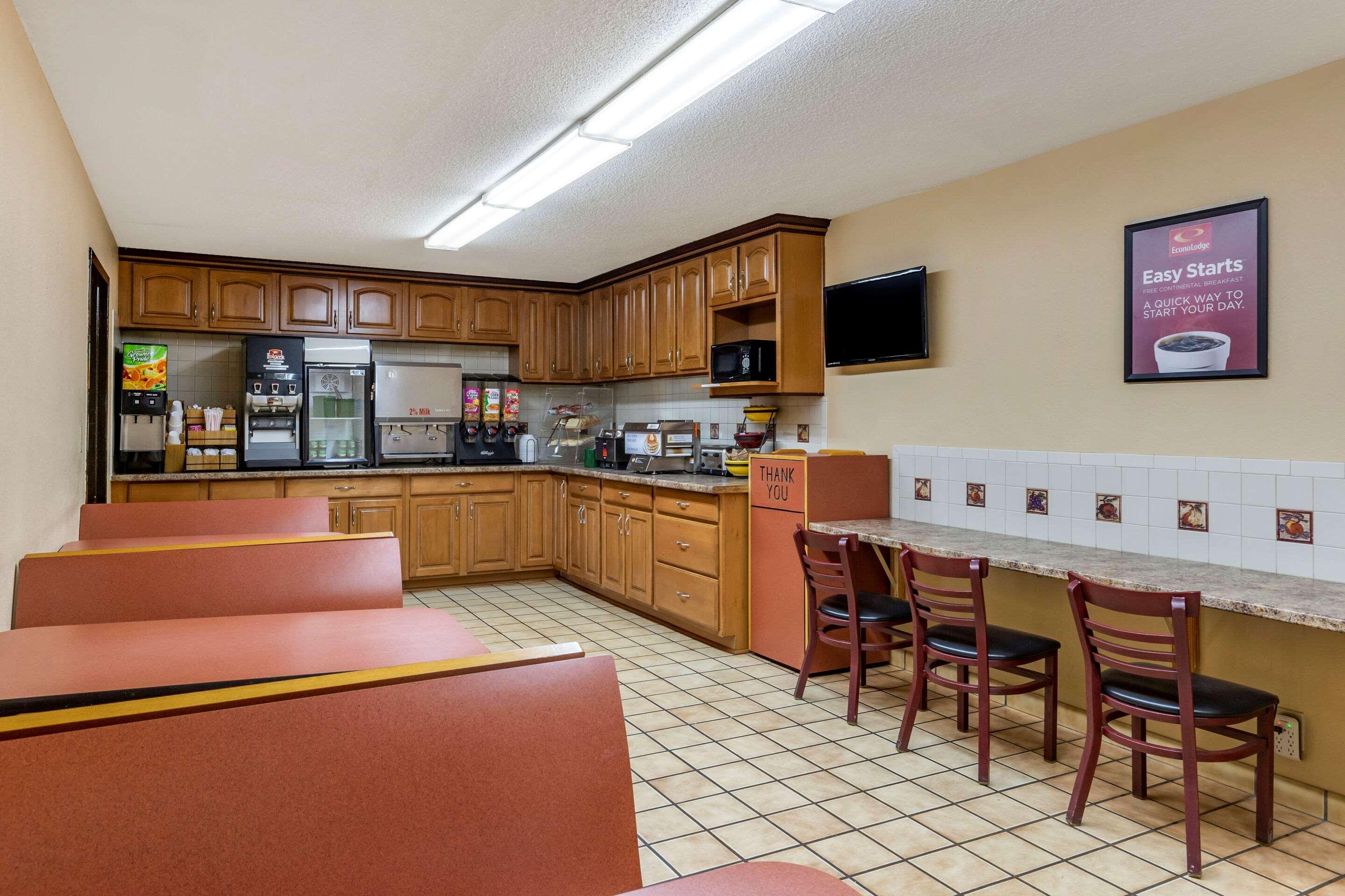 Econo Lodge Fayetteville Exterior photo
