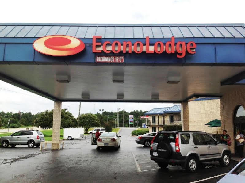 Econo Lodge Fayetteville Exterior photo